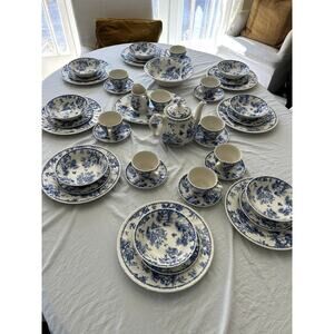 Churchill Made in England Toile Blue 46 Piece set